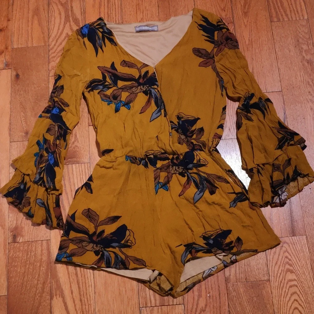 🌼Mustard Floral Romper